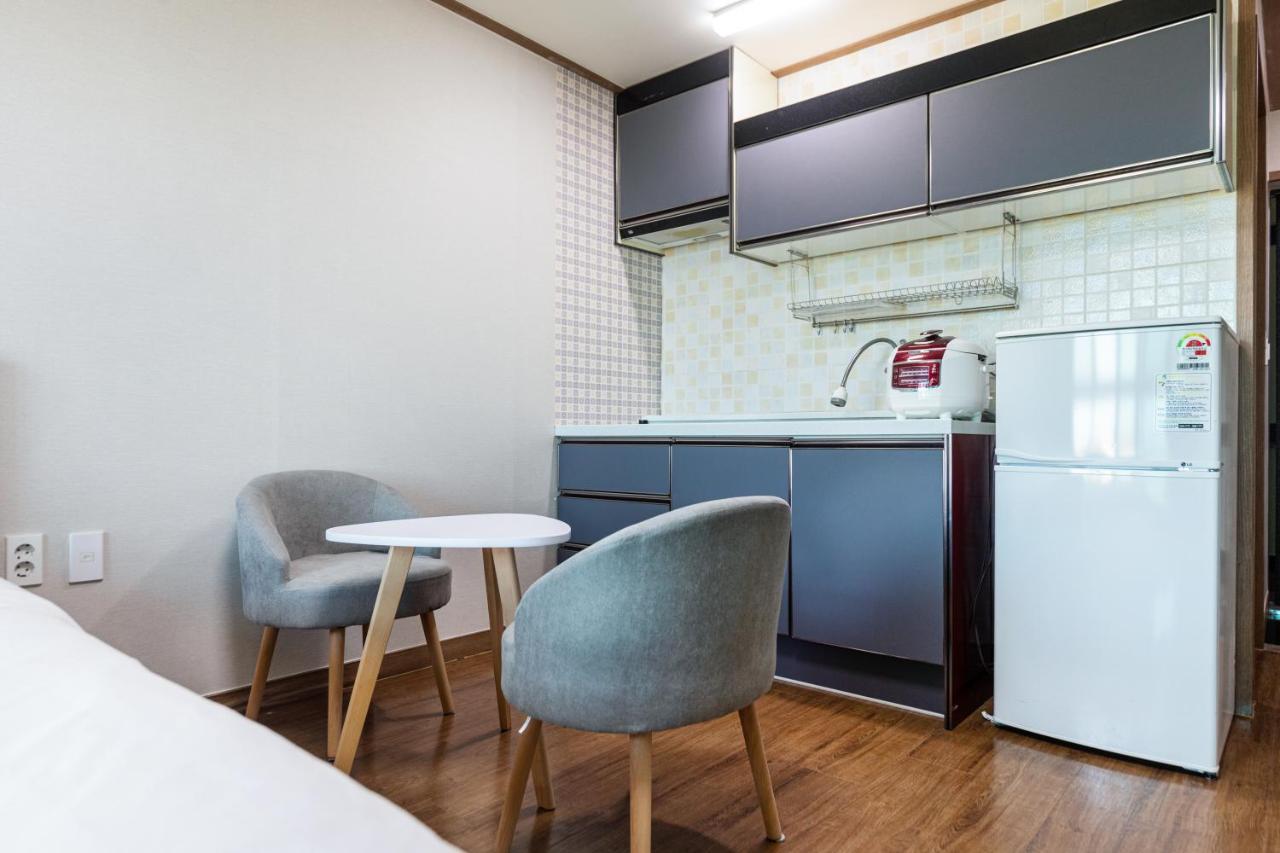Hotel Amor Чеджудо Экстерьер фото